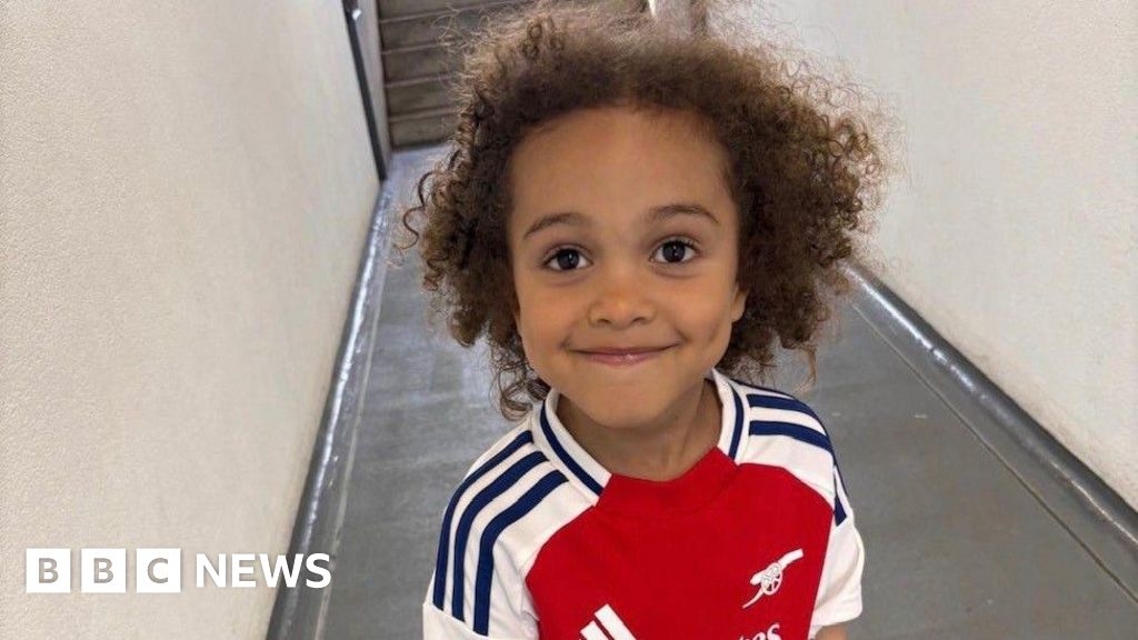 Stem cell donors: Five-year-old Arsenal fan needs to find match