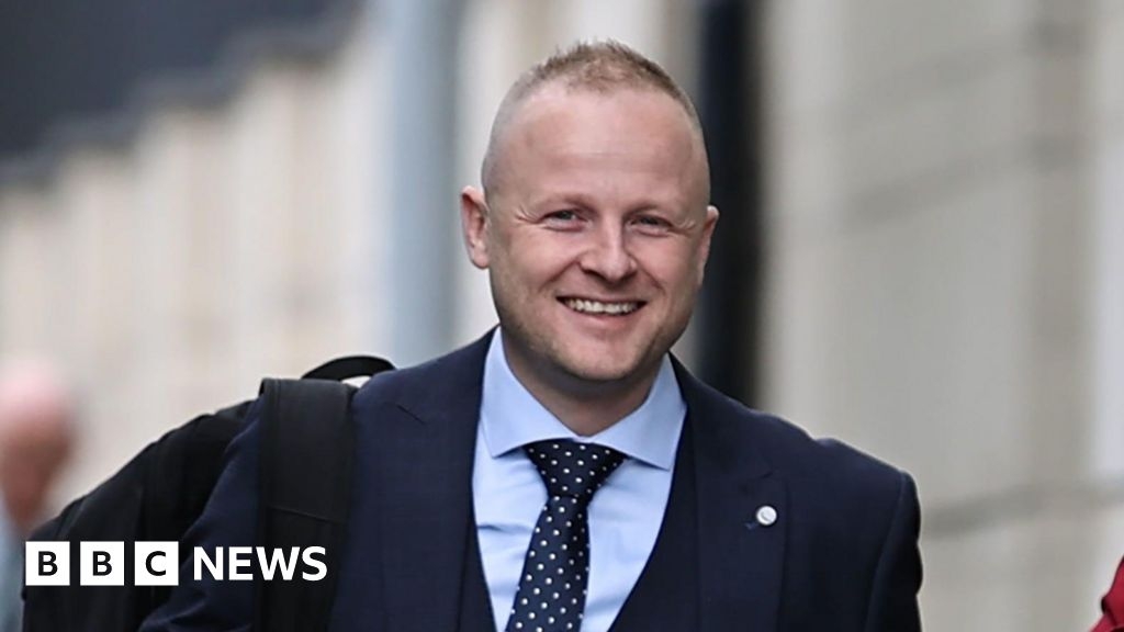 Nama trial: Jamie Bryson says he sent private messages to Sinn Féin's Daithí McKay