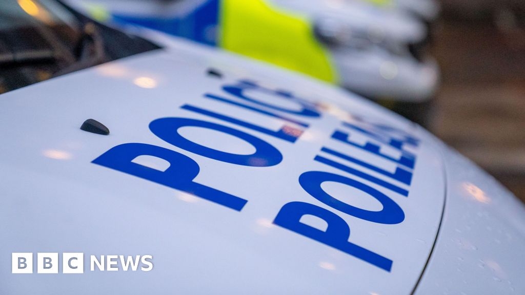 Man, 71, dies after SUV crash in West Lothian