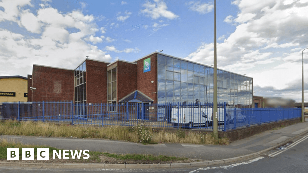 Abingdon and Witney College wants to use a vacant depot building