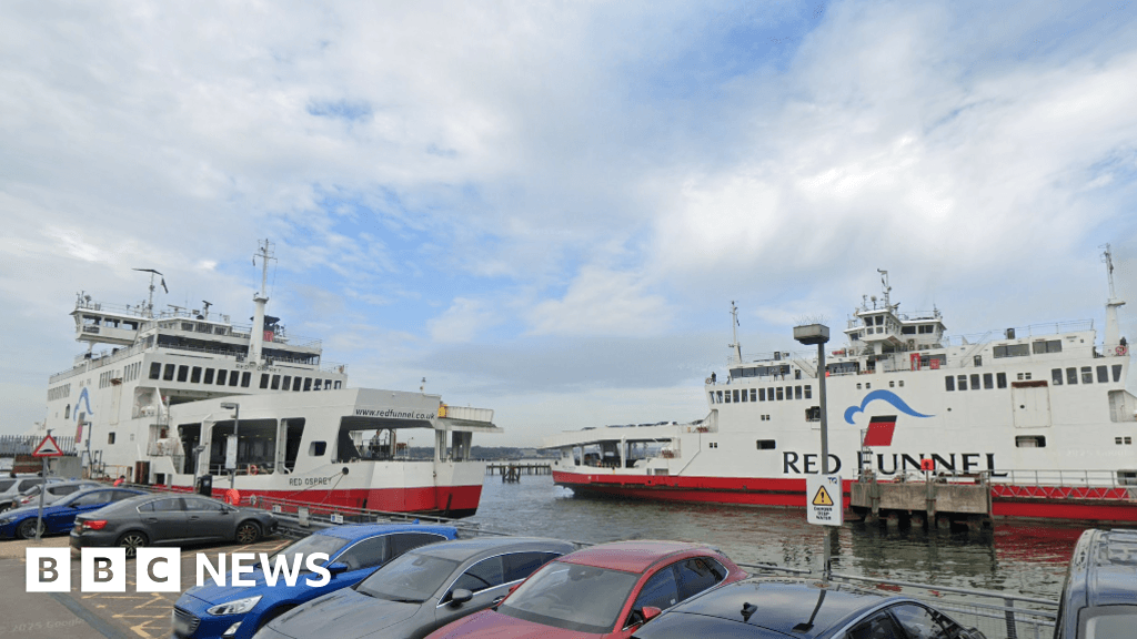 Red Funnel boat rescues man from water at Southampton'sTown Quay