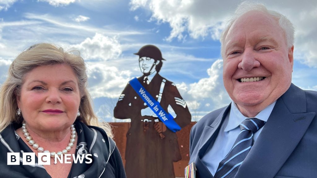 Son 'overwhelmed' as WW2 mum's statue unveiled in Lincoln