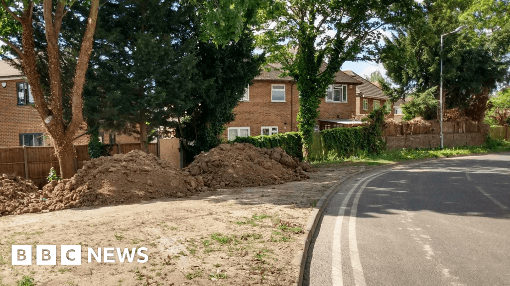 Slough Borough Council and councillor dispute delays land sale
