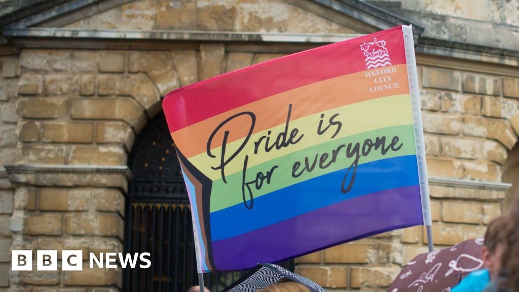 Oxford Pride organisers condemn political activity at event