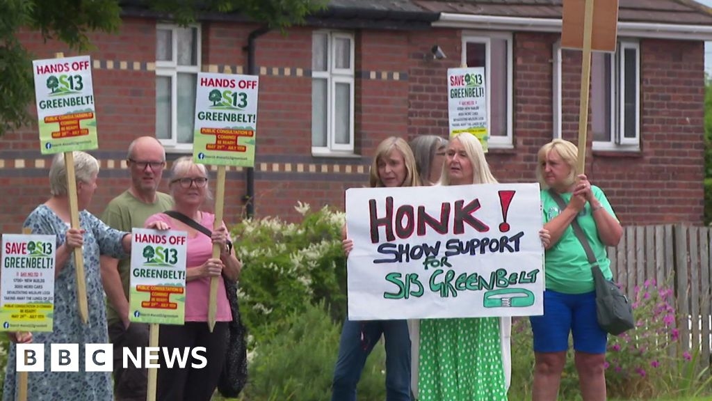 Handsworth campaigners protest to save Sheffield green belt land