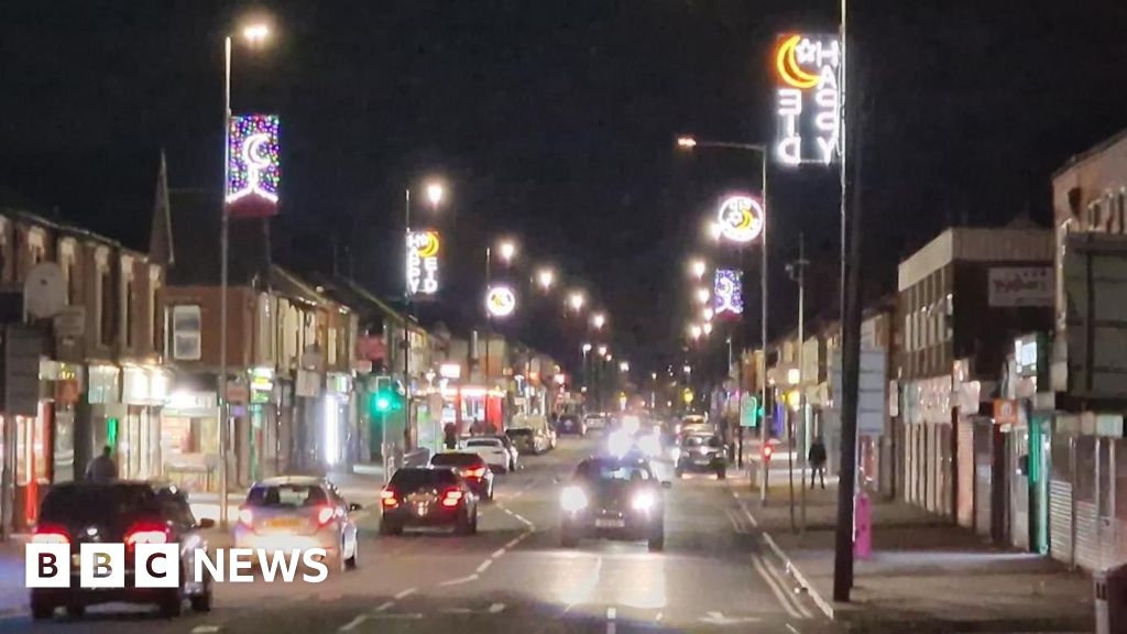 Scunthorpe's successful Ramadan lights project expanded