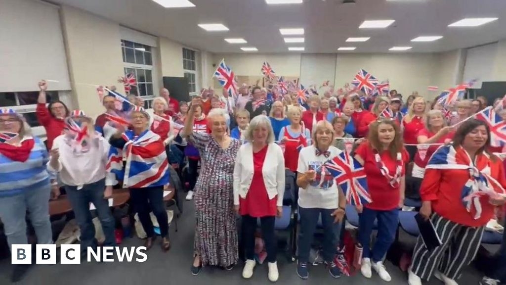 Choirs mark VE Day singing Dame Vera Lynn's White Cliffs of Dover