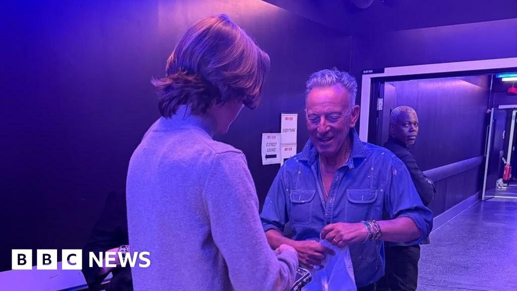 Young musician's 'mind-blowing' meeting with Bruce Springsteen