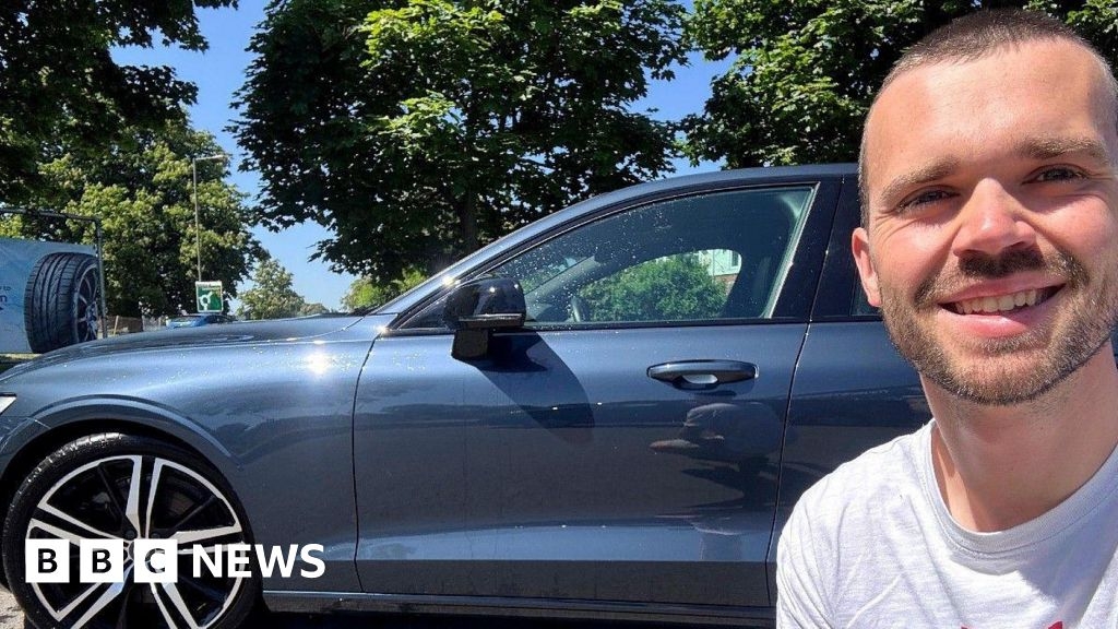 Hereford doctor wins payout after car damaged by pothole