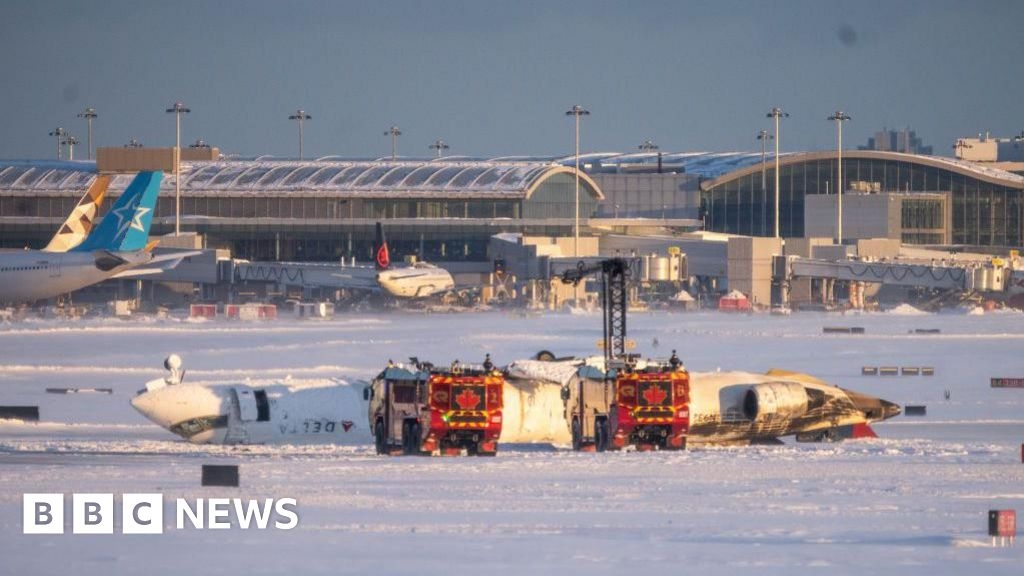 Investigators probe cause of Toronto Delta plane crash