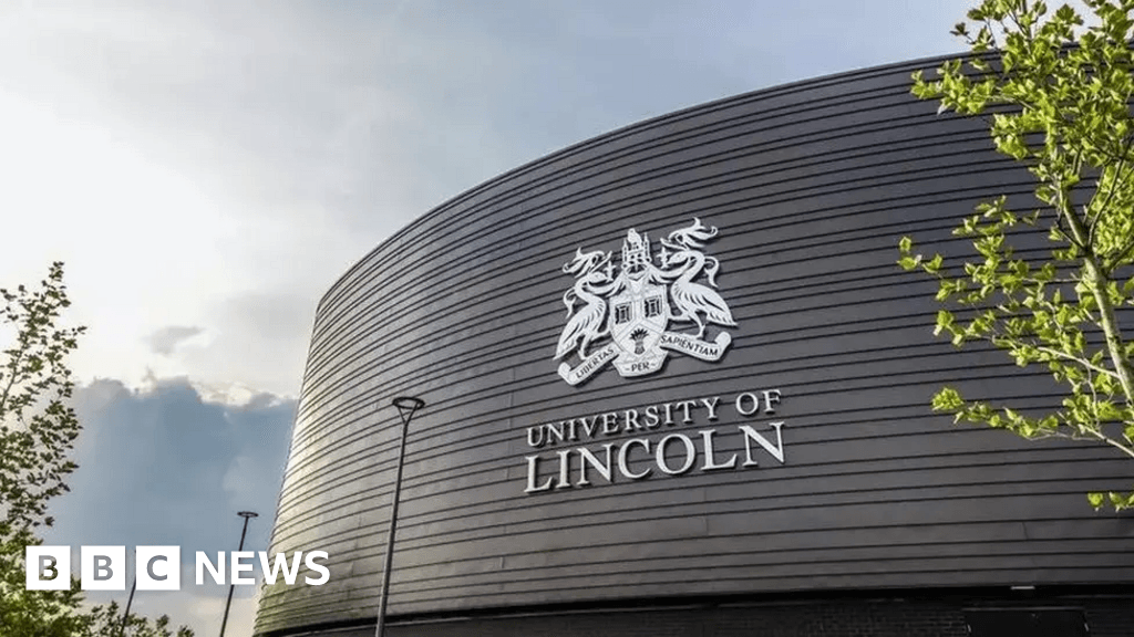 University of Lincoln could shed 285 jobs in 'worst case scenario'