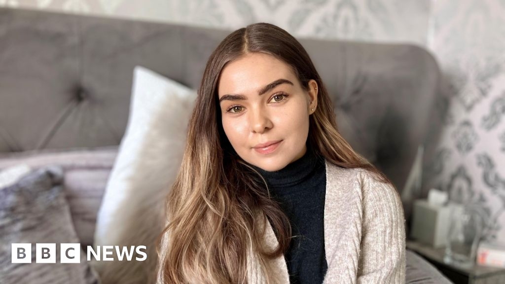 Woman, 23, appeals for stem cell donor to save her life