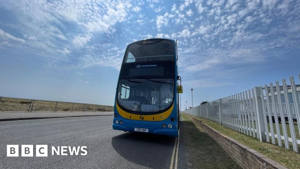 Great Yarmouth's open-top bus service returns with £1.50 fares