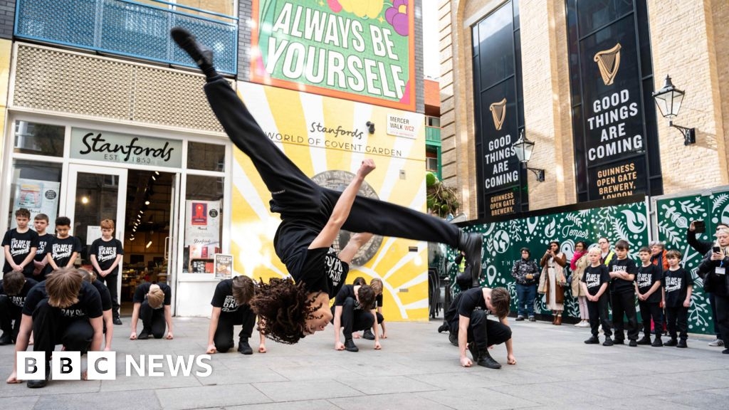 Dorset: Boys stage Covent Garden flash mob performance