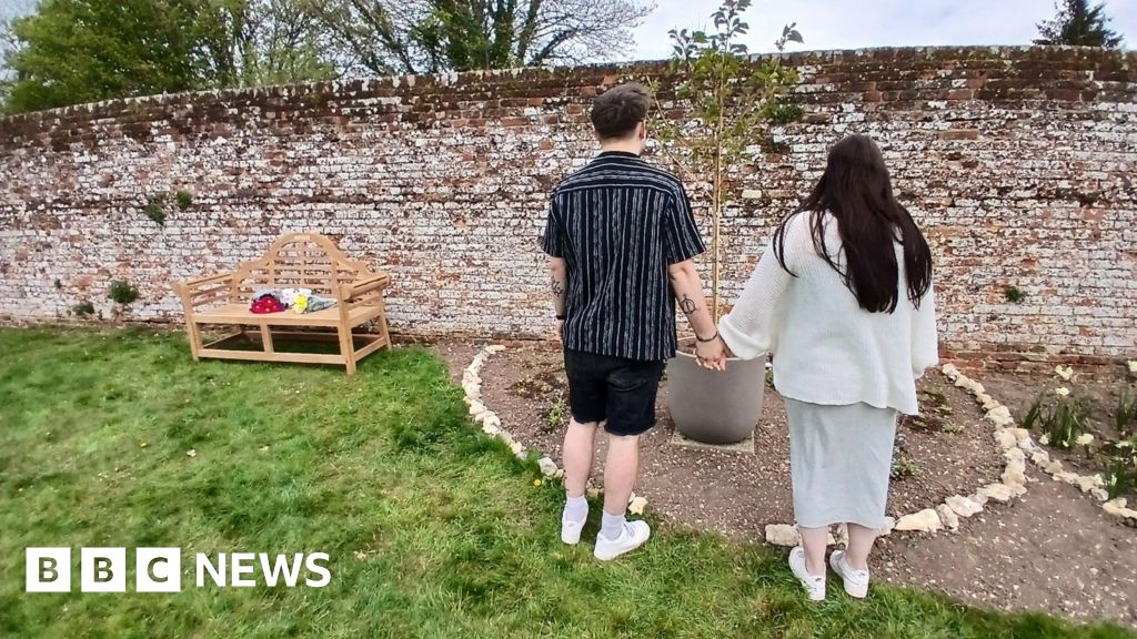 Bereaved parents from Basingstoke make garden to support others