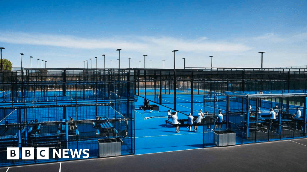 Conversion of Noble's Park tennis courts to padel centre backed