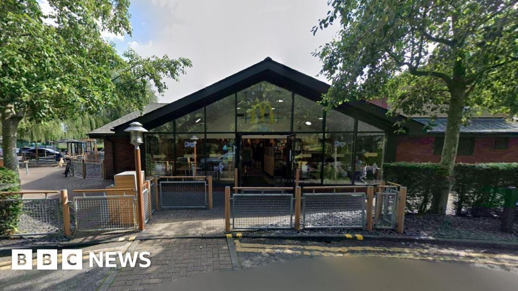 Bracknell McDonalds applies to remove trees for store revamp