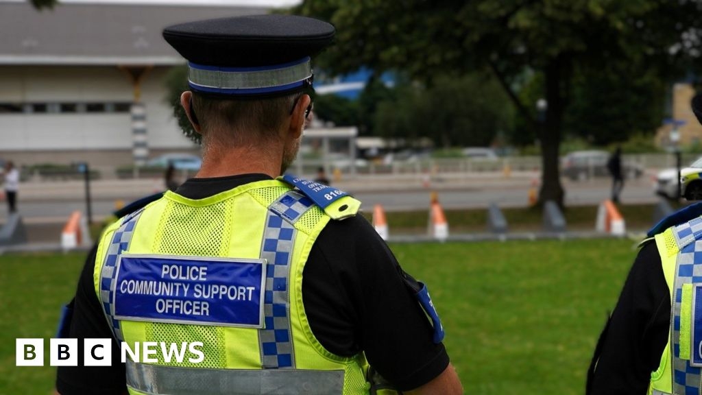 Essex Police U-turn on loss of community support officers