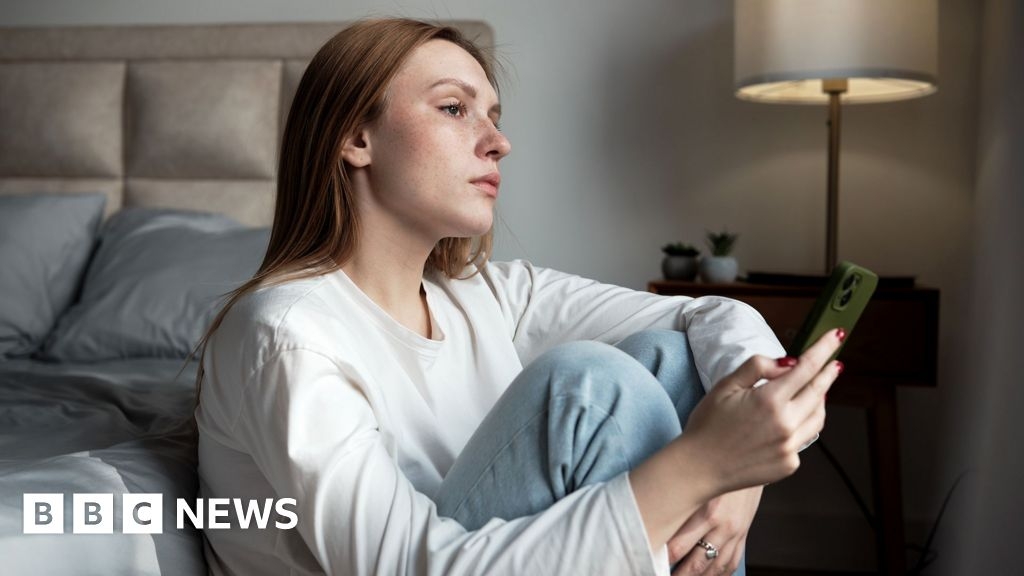 Dating app scam victims told 'don't suffer in silence'