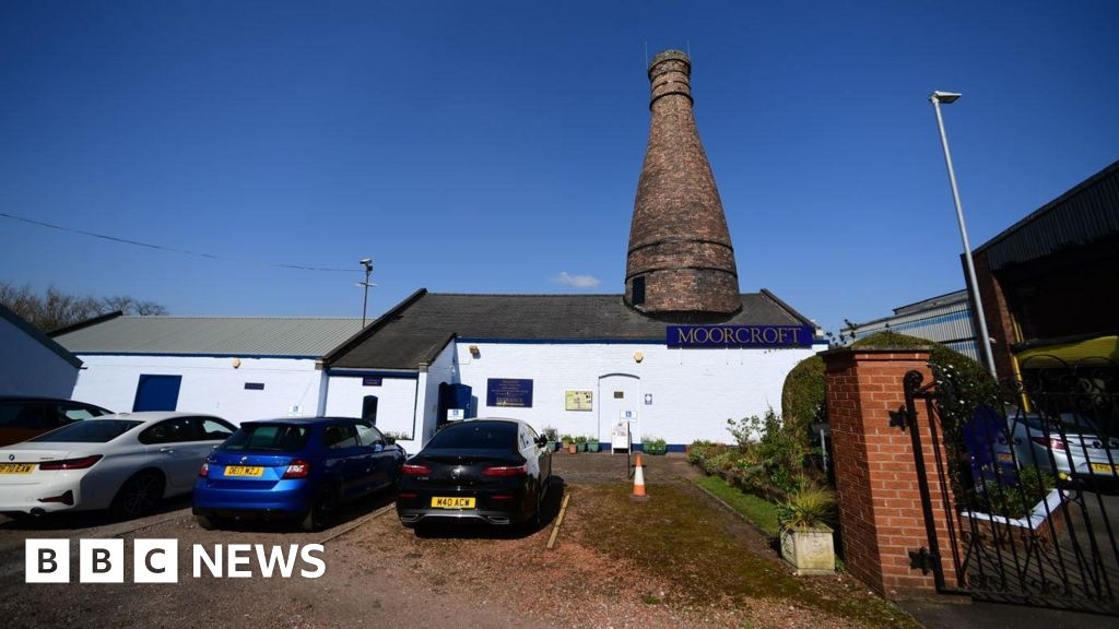 Stoke-on-Trent: Moorcroft pottery workers blame energy bills for collapse