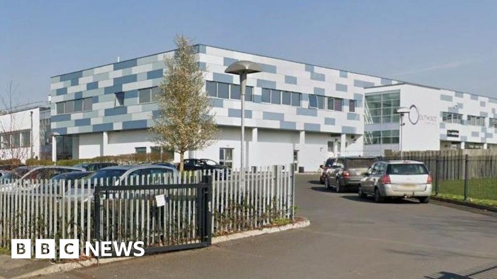 Strike action at Scunthorpe school over plans to extend day