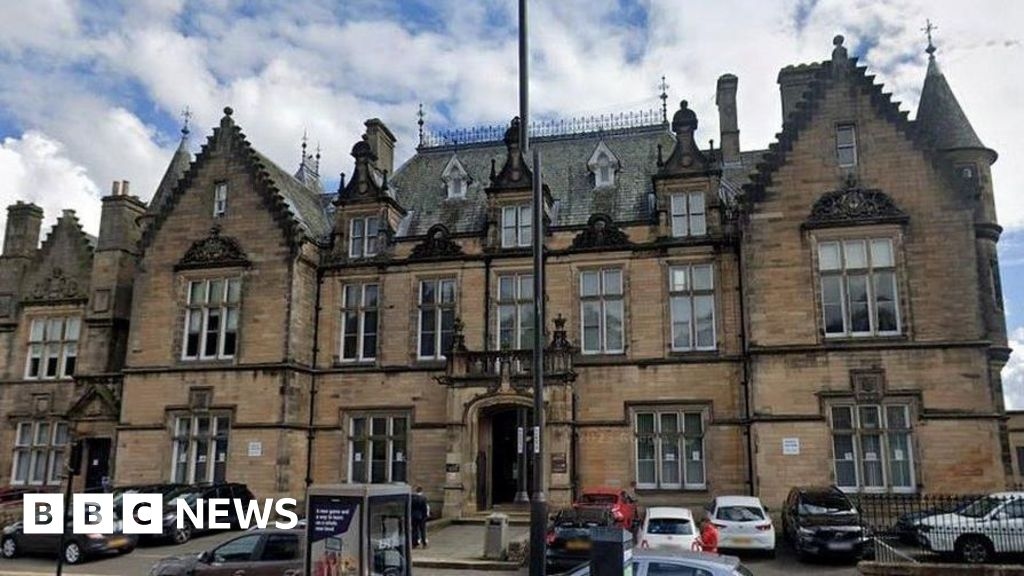 Woman stands by jilted man who set fire to her Aberdeen home