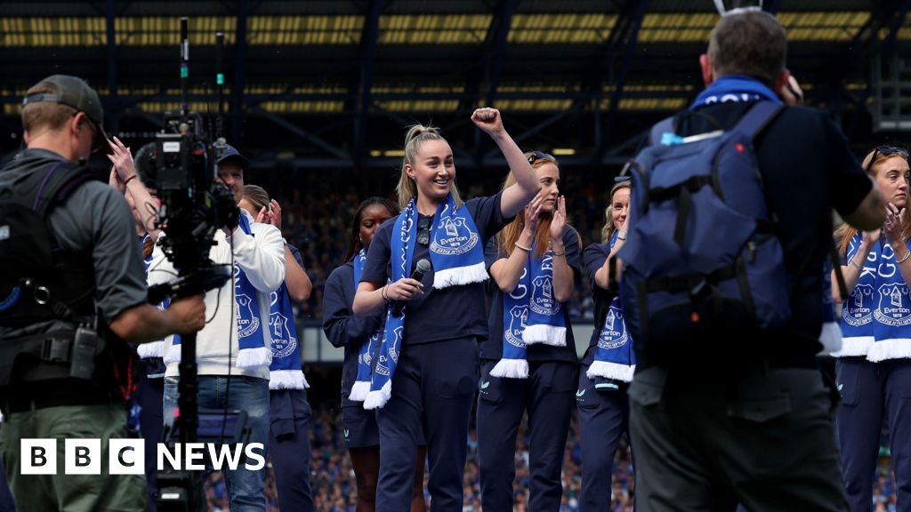 Everton to spend £1m on Goodison improvements for WSL season