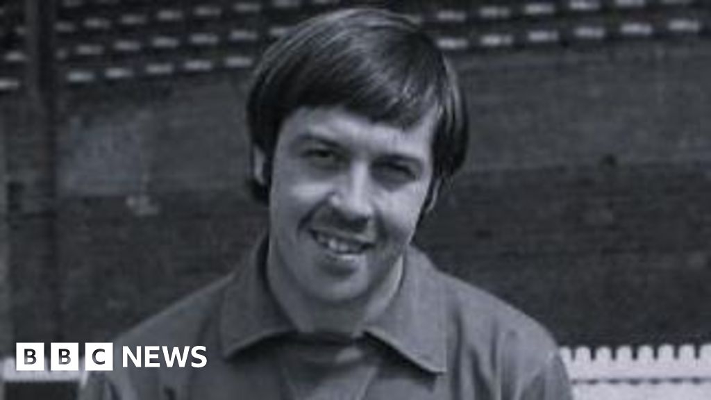 Former York City and Scarborough goalkeeper Graeme Crawford dies