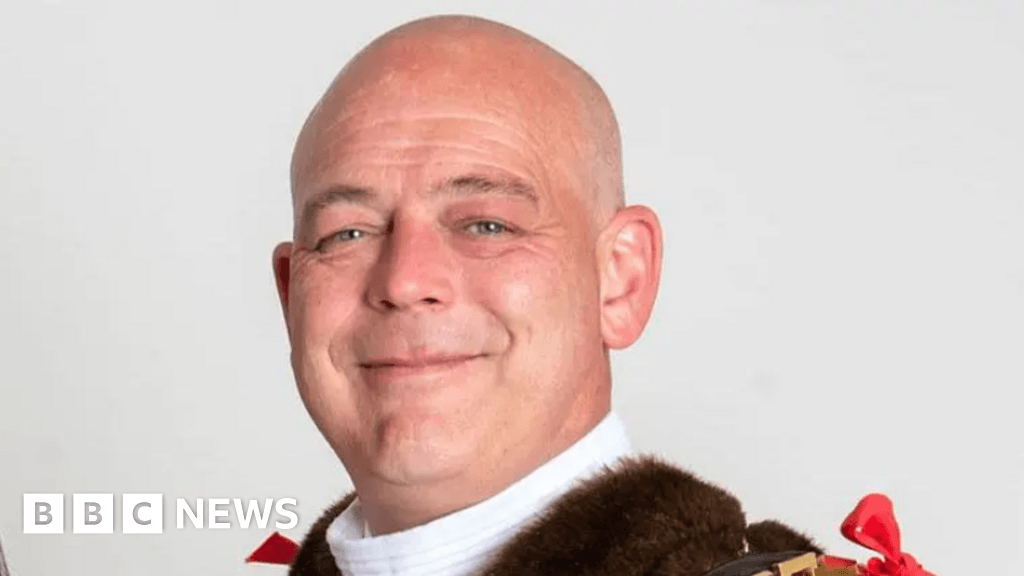 Former Wolverhampton mayor made false marine claim