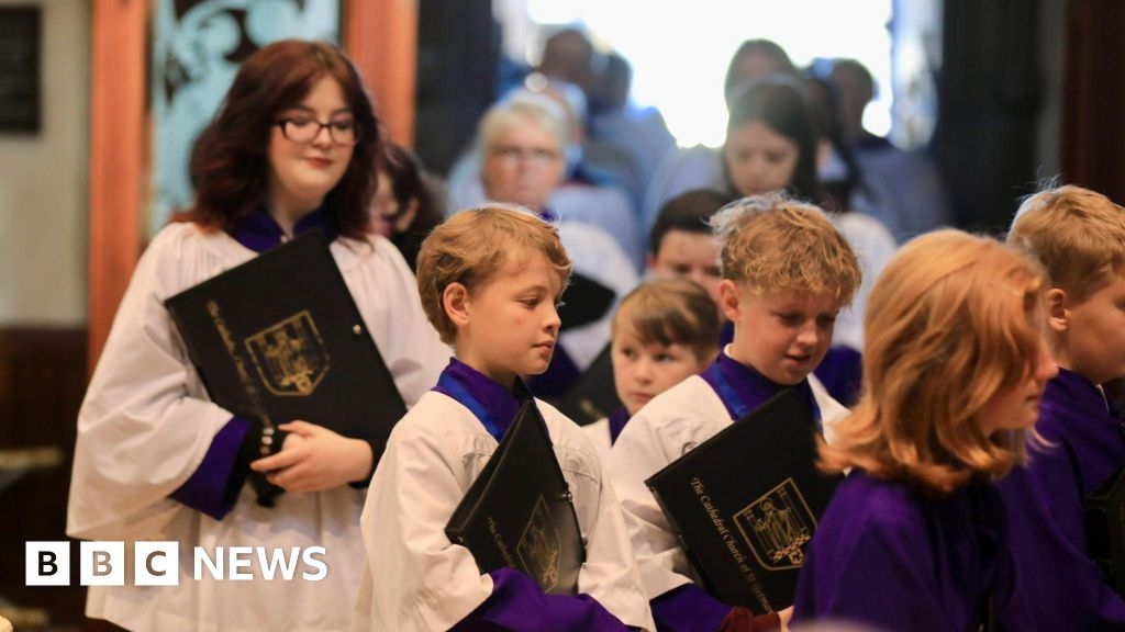Isle of Man choristers to make 'emotional' trip to Menin Gate