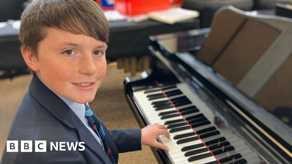 Schoolboy River, 11, to play with North Devon Sinfonia