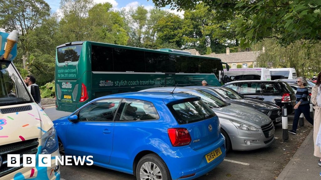 Police crackdown on dangerous parking as Bibury trial begins