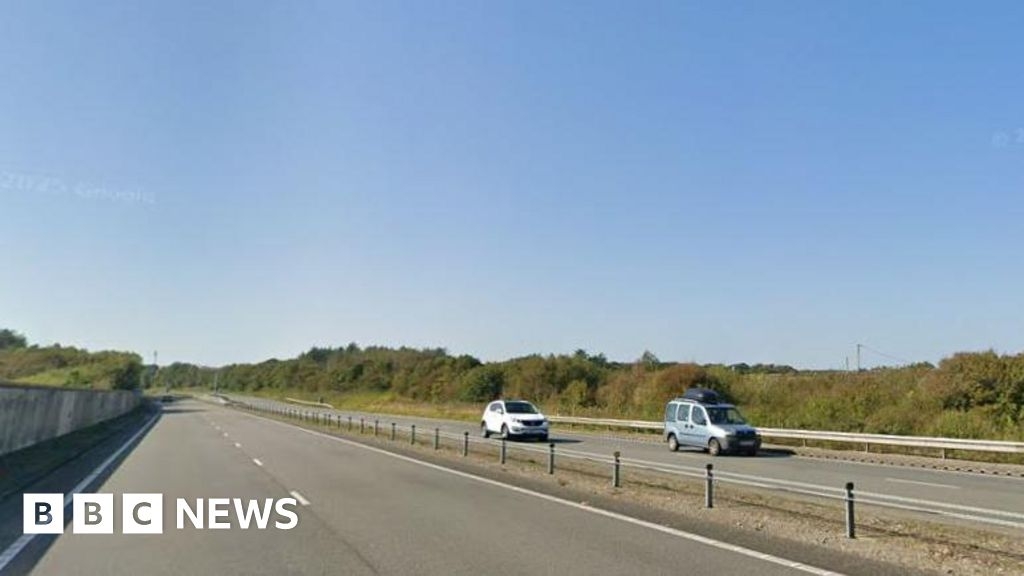 A5 Anglesey crash: Police appeal for witnesses after woman dies