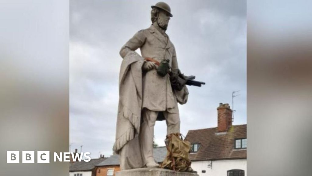 Dunchurch statue gets WW2 makeover for VE Day