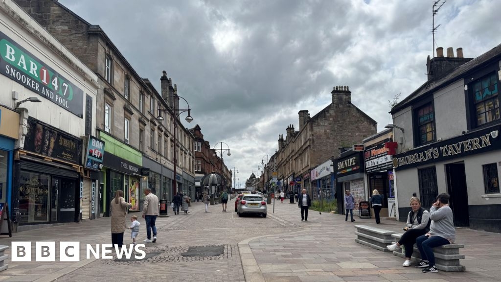 'It's a dead town' - voters speak ahead of Hamilton by-election