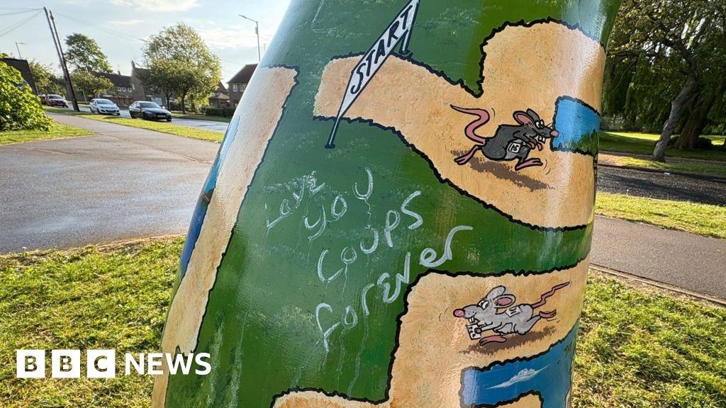 Rat sculptures on Hull and East Yorkshire trail vandalised