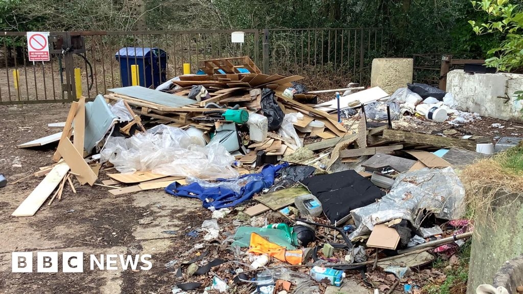 Buckinghamshire man jailed for nine flytipping offences