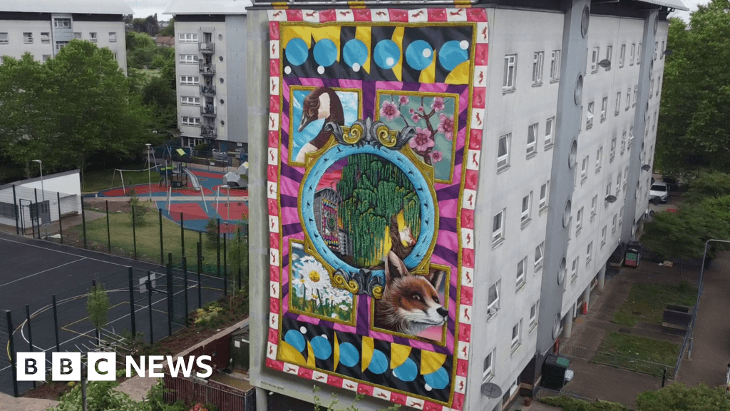 Giant mural unveiled by Walthamstow estate residents