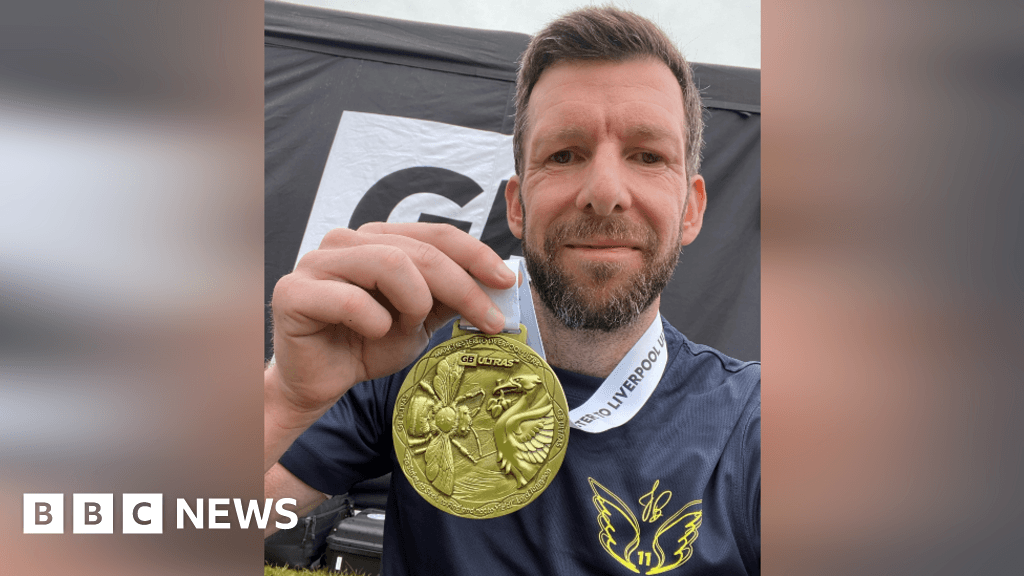 Fan completes 50-mile run in memory of Oxford United legend