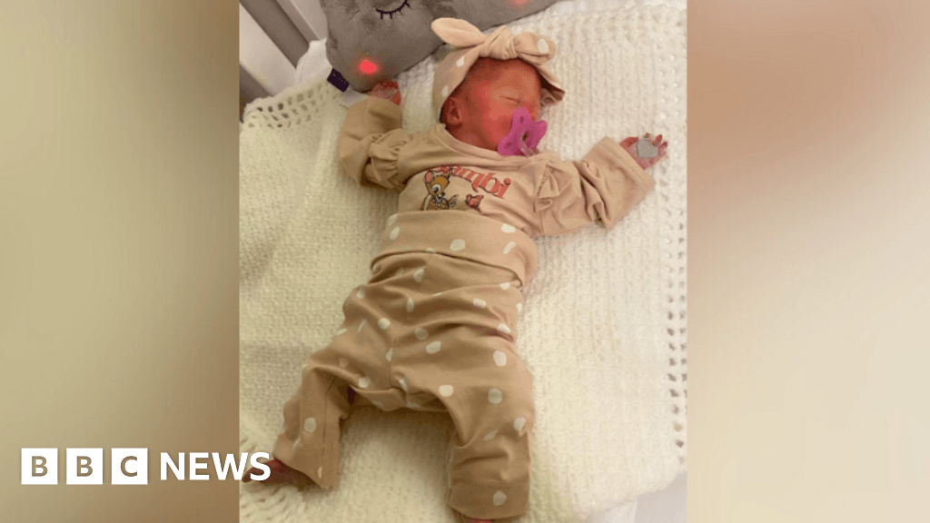 Poppy Lindop: Nurse 'didn't check' baby's medicine dose