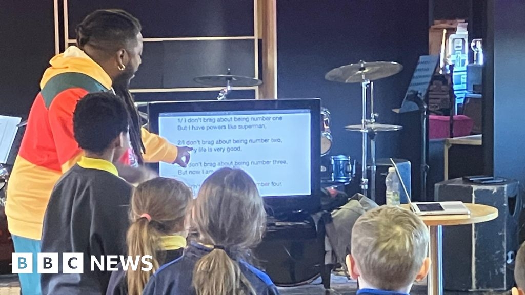 Colombian musicians teach creativity to Draperstown children