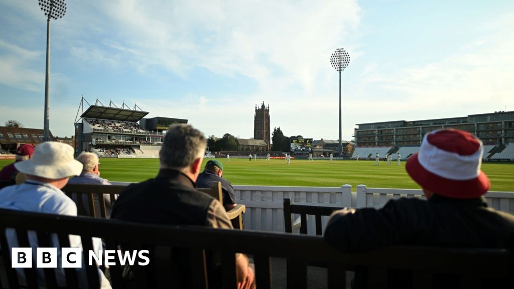 Somerset in Pictures: Sunshine, cricket and football drama