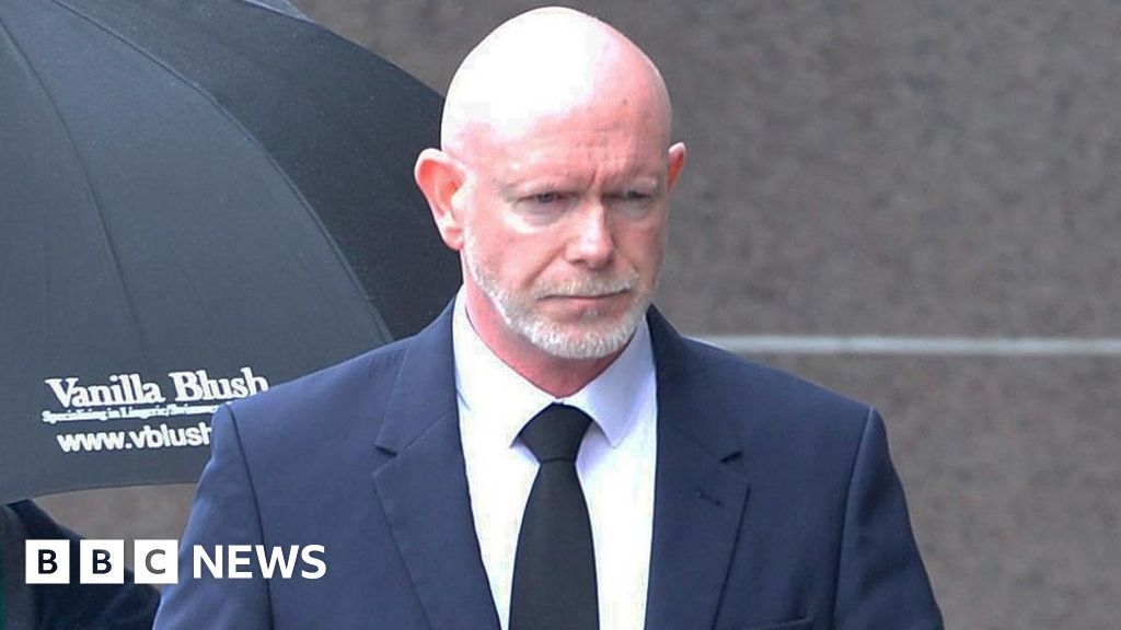 Former Glasgow Lord Provost Philip Braat bombarded ex with texts