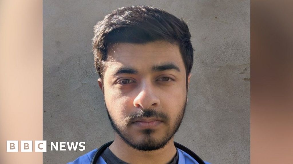 Aspiring eye surgeon's career plan changed by Helpforce NHS scheme