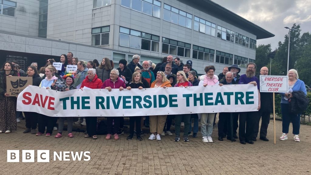 Coleraine: Protest held over planned Riverside Theatre closure
