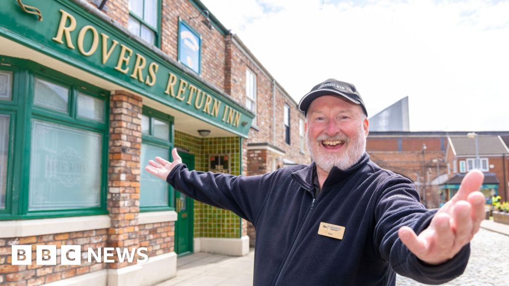 Coronation St superfan tour guide follows in father's footsteps