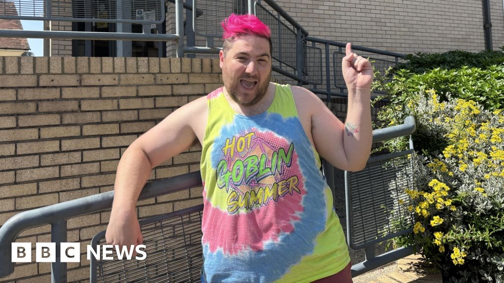 Improv comedian Aaron Weight graduates to stand-up