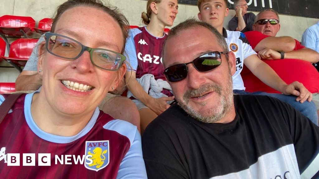 Expat Villa fan in Paris excited for the team's match in her current home city