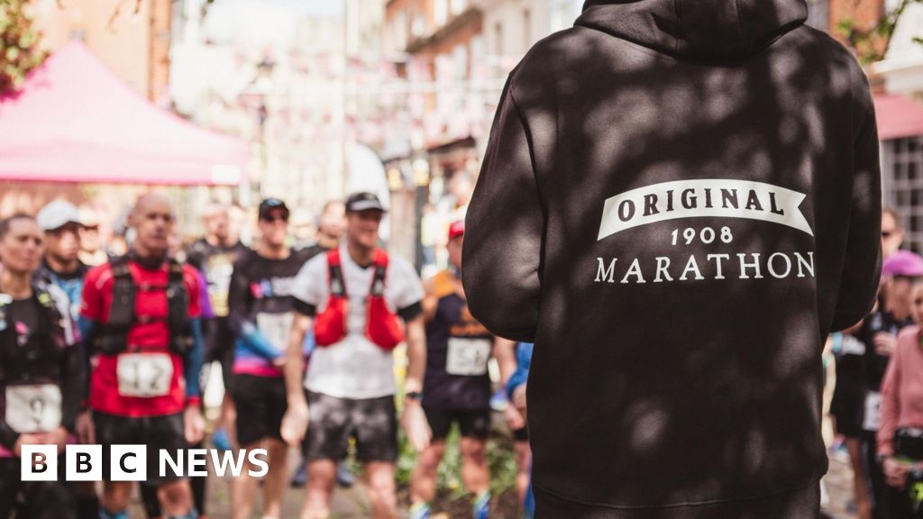 Runners retrace steps of 1908 Olympic marathon