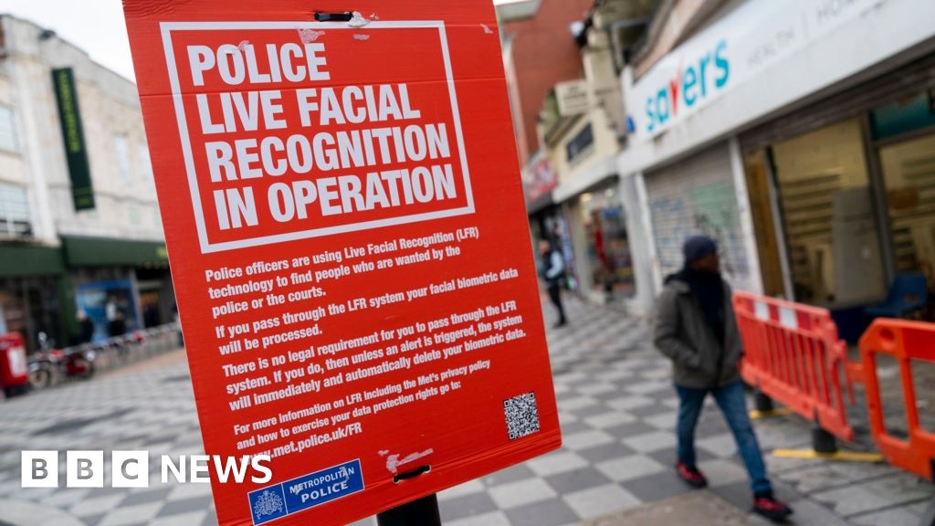 Police FOI unit dubbed 'authoritarian censor'